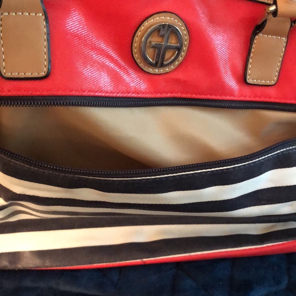 Giani Bernini coated canvas tote 👜 has 4 zipper pockets orange, black and white - Picture 3 of 9